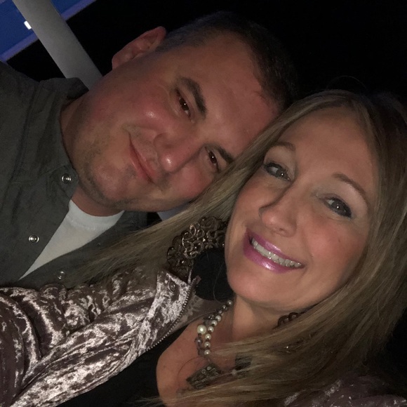 Meet your Posher, Bobbi - Picture 6 of 7